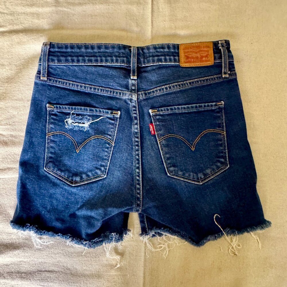 Levi’s 721 High-Rise Skinny W27—Cutoff Denim Shorts, Raw Hem